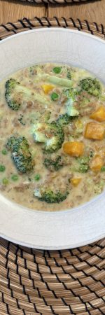 Cremige Käse-Gemüsesuppe mit Hack
