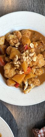 Massaman-Curry mit Kartoffeln und Blumenkohl